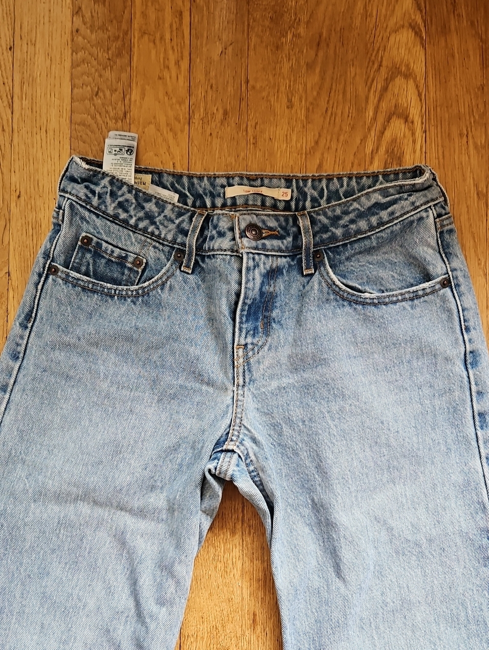 Levis Low Loose 25x32 - Picture 3 of 8